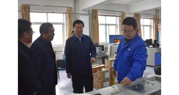 寶雞市委常委、統(tǒng)戰(zhàn)部部長高宏真一行來紡電公司調(diào)研